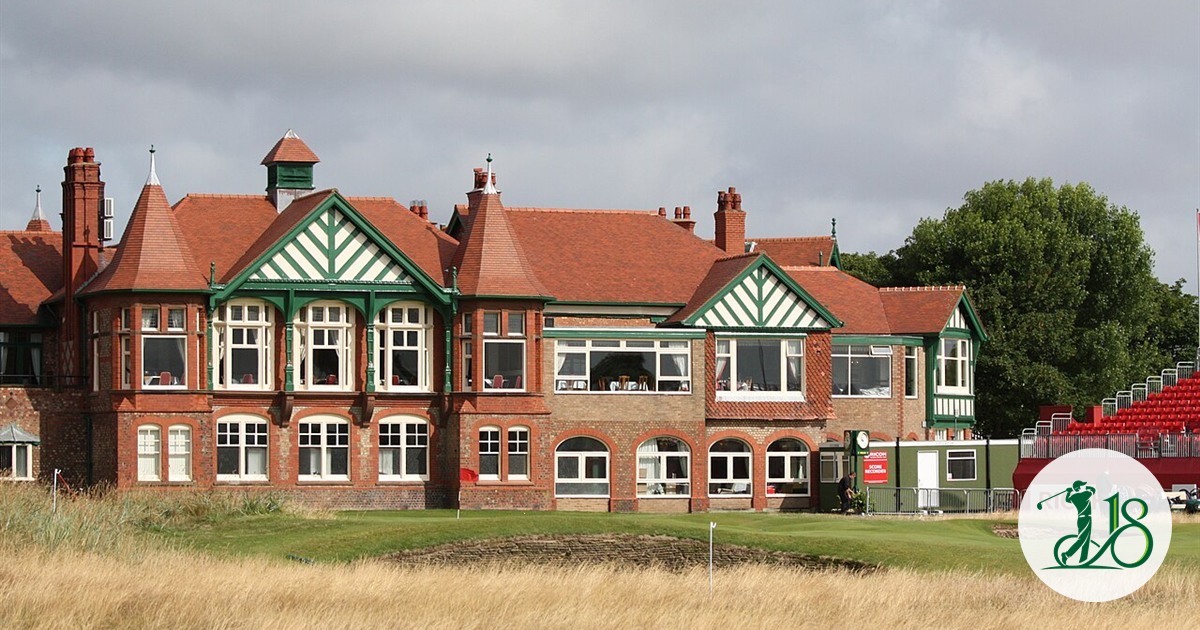 Royal Lytham & St Annes clubhouse and 18th green before the 2009 Women's British Open